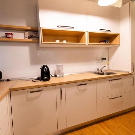 Ardor Apt - Bright And Secluded Apartment In The Heart Of Old Town Braşov Esterno foto