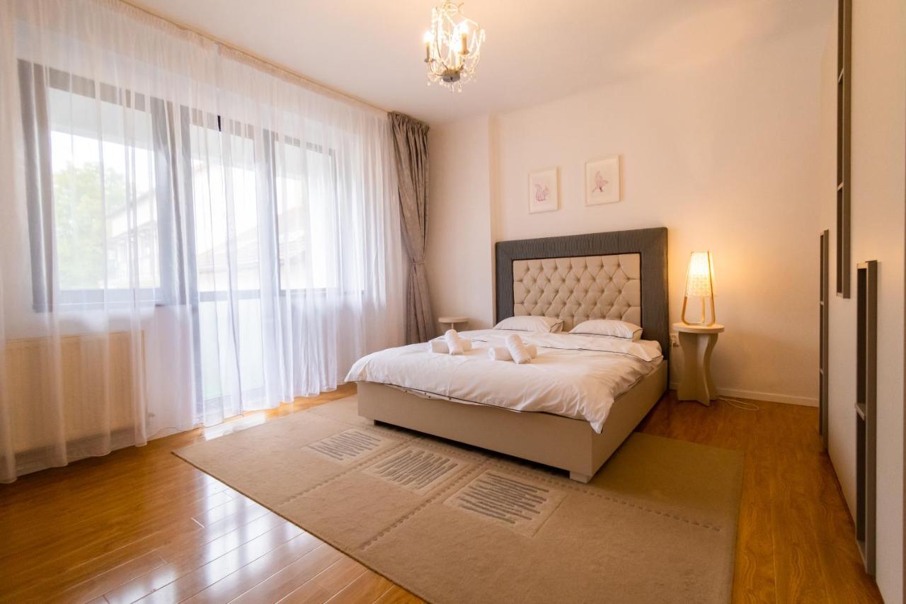 Ardor Apt - Bright And Secluded Apartment In The Heart Of Old Town Braşov Esterno foto